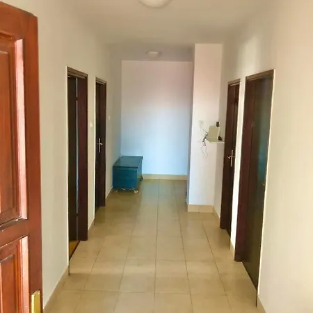 Spacious With Two Bedrooms شقة *