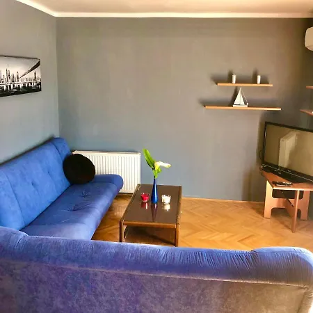 Spacious With Two Bedrooms * يزيرا