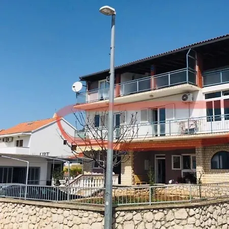 Spacious With Two Bedrooms *